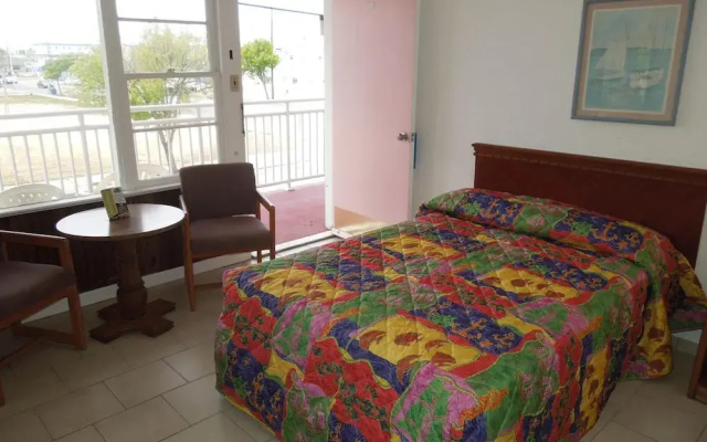 Skylark Resort Motel