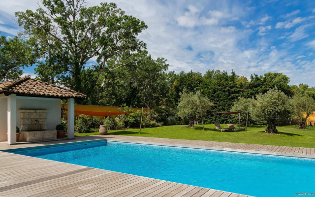 Best Western Plus Le Lavarin