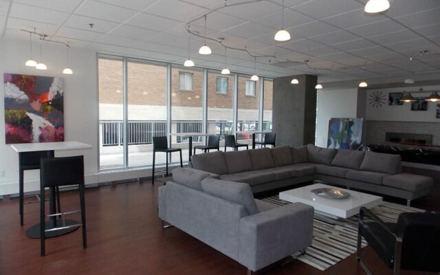 Fastlane Suites Rouleau South