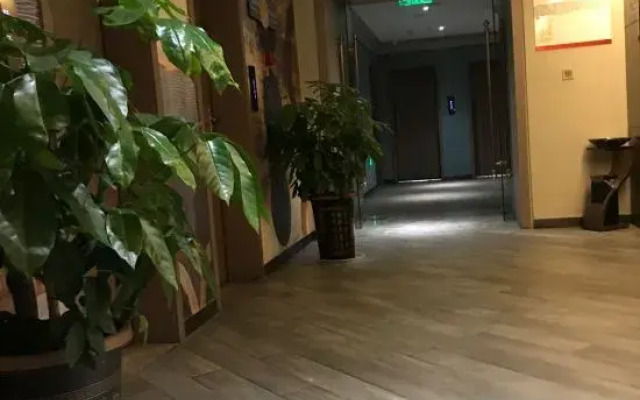 Tiange Theme Hotel (Jianzhong Branch)