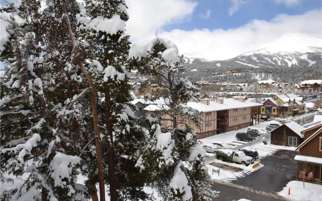 Val D'Isere Unit 315 by RedAwning