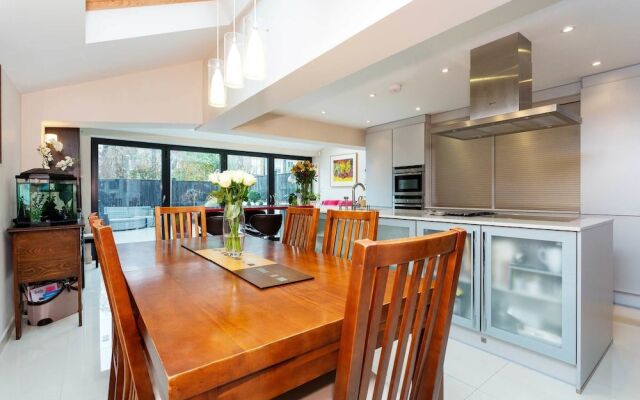 Southfields Hideaway