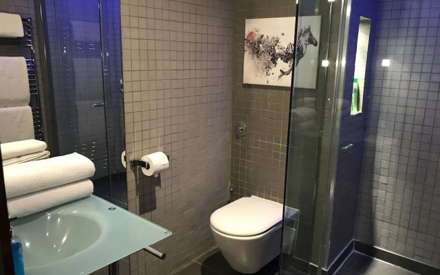 Luxury Kensington Apartment W8