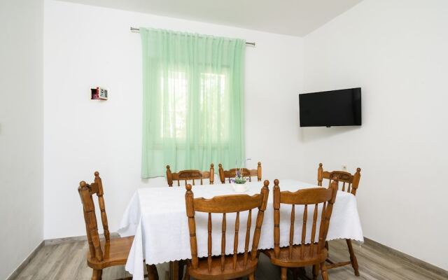 A3 90m2 apt W.shared Pool & Balcony,next to Beach