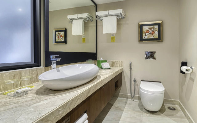 Holiday Inn Kolkata Airport by IHG