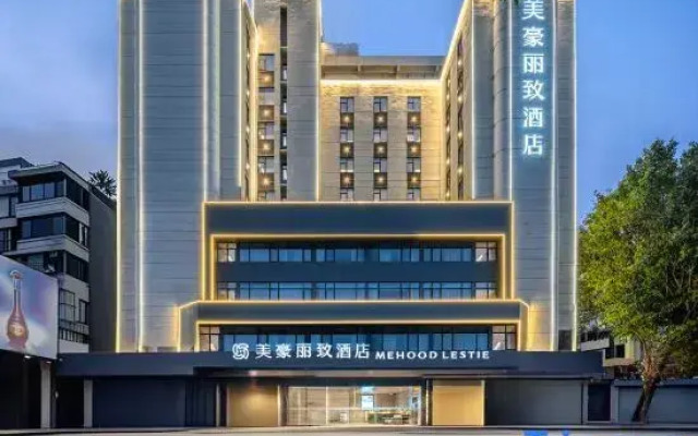 Mehood Listie Hotel