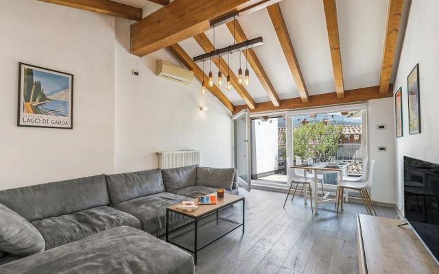 Riva's Rooftop Retreat