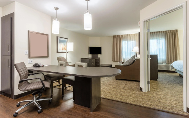 Candlewood Suites Davenport by IHG