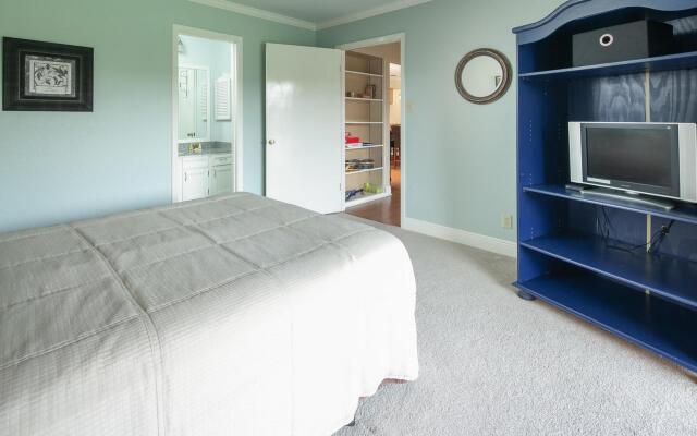 Hill Country Hideaway TBM 208