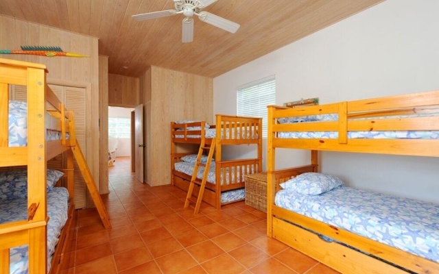 Goodwind & Cottage 6 Bedroom Home — фото 3