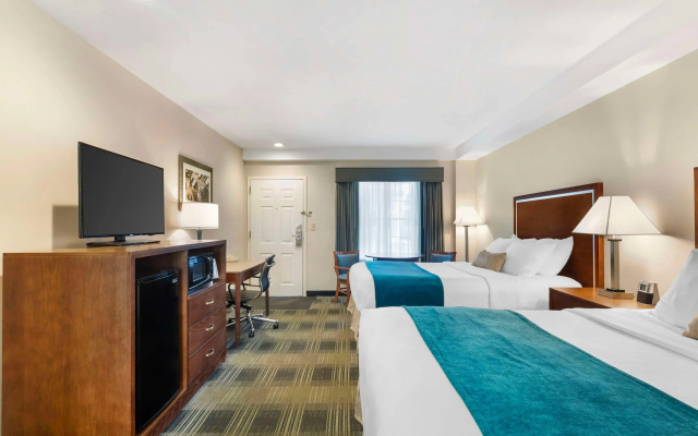 Best Western Plus Cold Spring