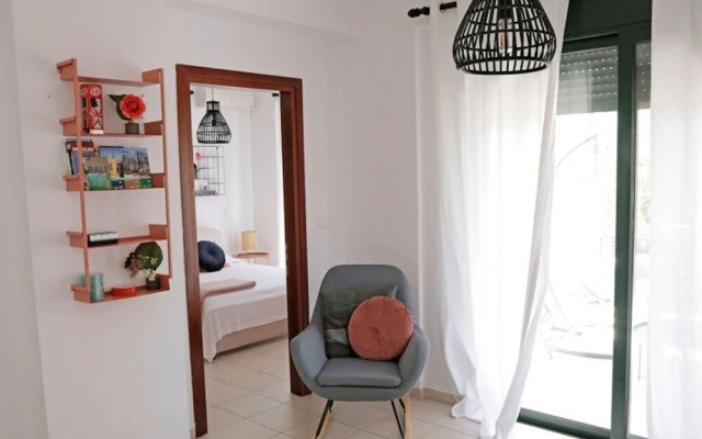 New-olivaholidayhomes - Pastel Studio pool