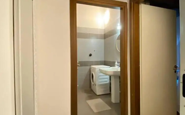 Design Villa With Parking, Navigli Area, Milan