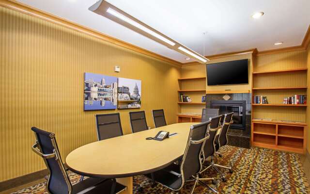 Sleep Inn & Suites Madison - Monona