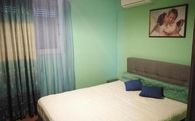 Vicky's apartment Near to the airport Ολόκληρο Διαμέρισμα