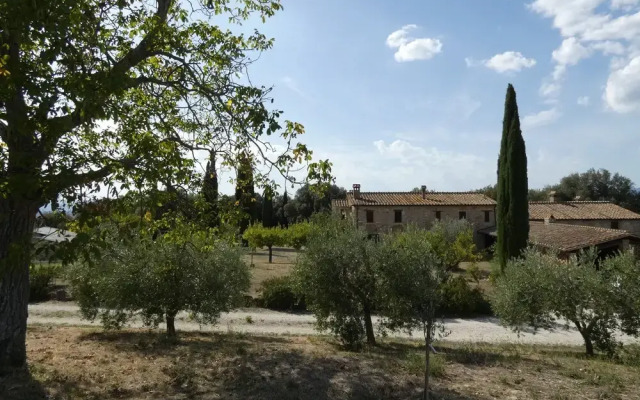 SCAPPO IN UMBRIA, Casale Monti