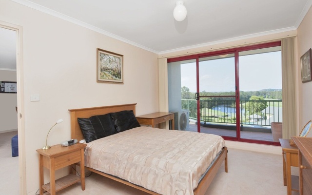 Augusta, Unit 56 Horizons Drive, Horizons Golf Resort – Guest Rooms – Salamander Bay