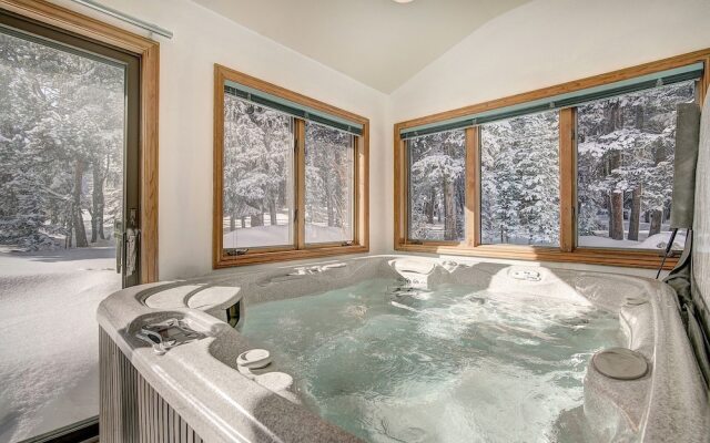 Evans Mountain Lodge