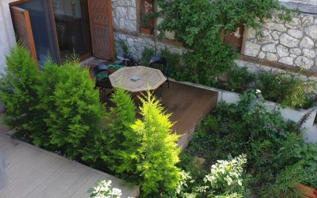 Olive apartments studio