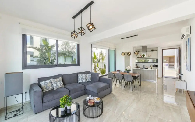 Pernera Beach Villa in Protaras