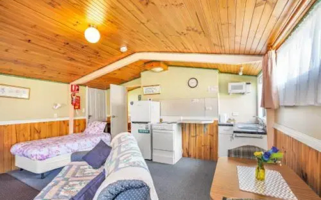 Kellraine Beach Cottages