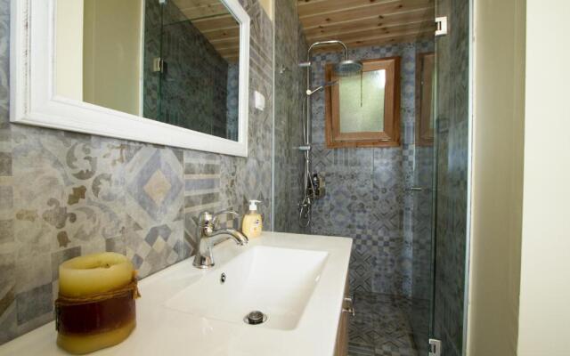 Mera Beachfront House at Falassarna Beach