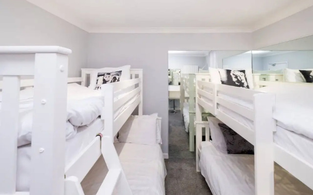 Host Stay The Old Coach House on Margaret Street