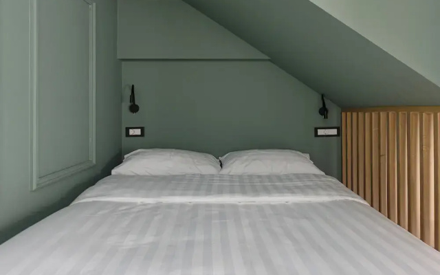 OPAL Lake Suites