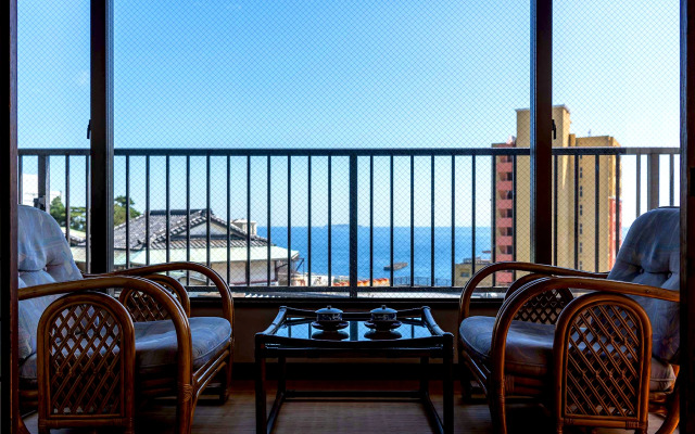 Atami Onsen Sakuraya Ryokan