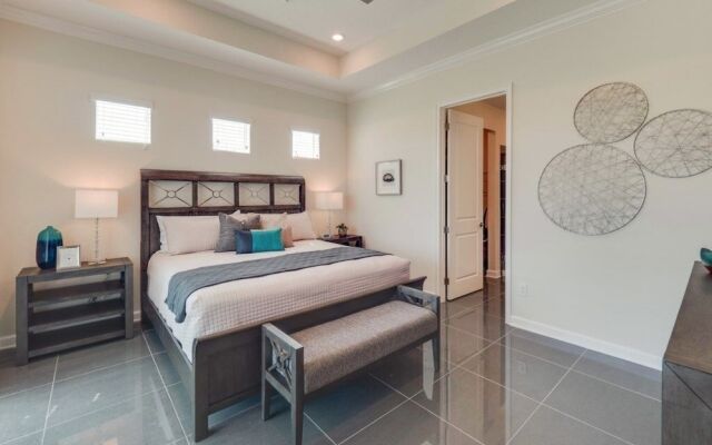 Storey Lake-4741-403sltctdilco 4 Bedroom Condo