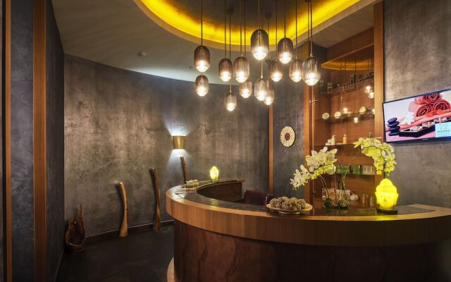 Magna Pivot Hotel - Boutique Class