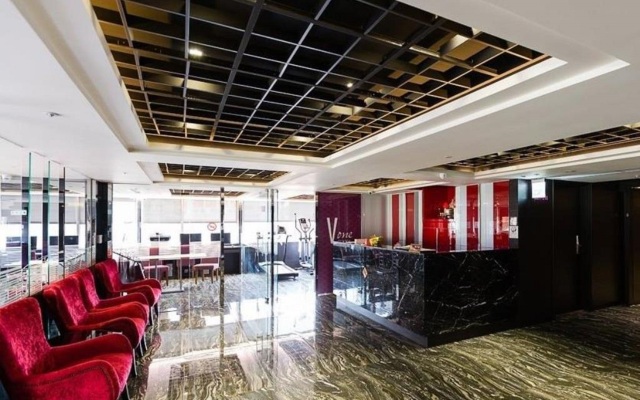 V one Hotel