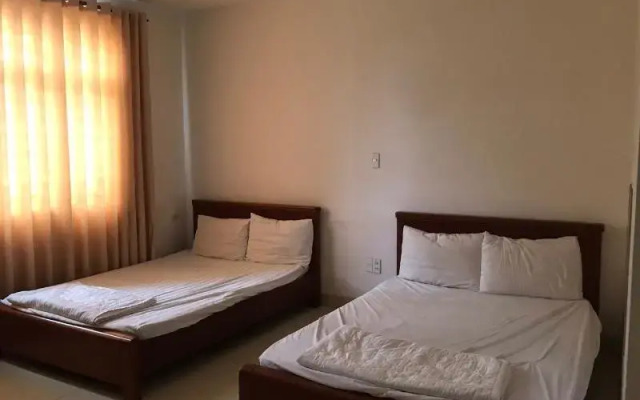 Dung Khanh Motel by ZUZU
