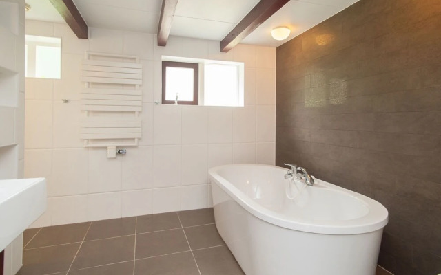 Inviting Farmhouse in 't Zand near Marine Museum