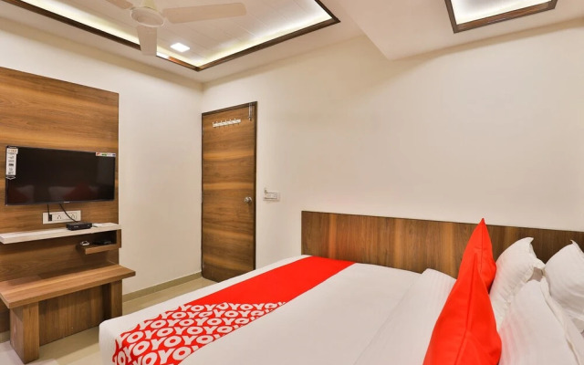 OYO 24950 Hotel Shree Balaji Residency