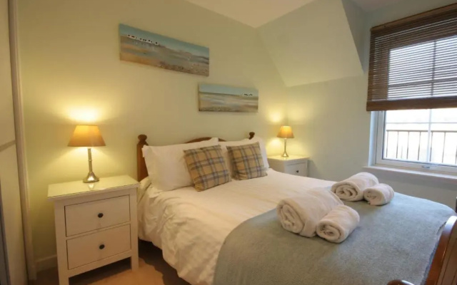 Flat 7, The Steading