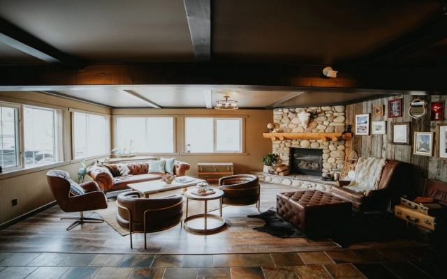 Creekside Villa