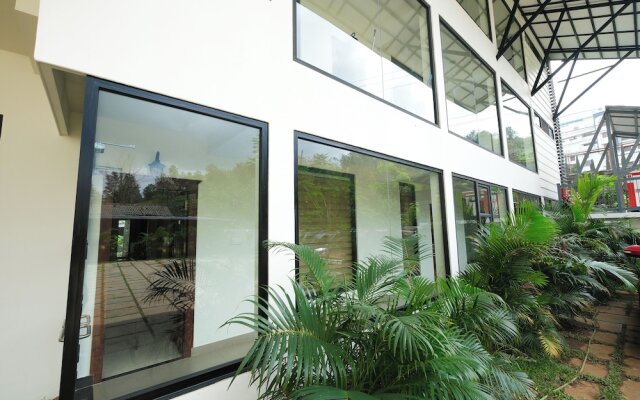 Thekkady Gavi Suites