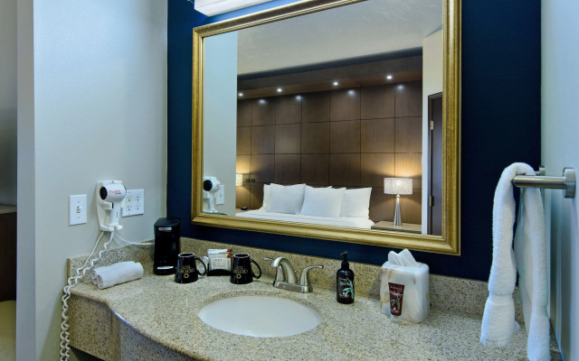 Oxford Suites Downtown Spokane