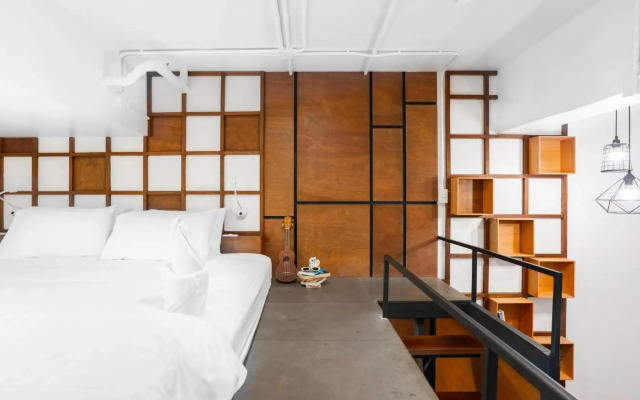 Book a Bed Poshtel - Hostel