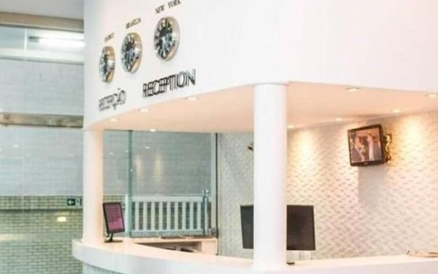 Atlântico Golden Apart Hotel