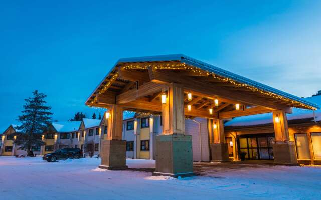 Prestige Hudson Bay Lodge & Conference Centre, WorldHotels Crafted Collection