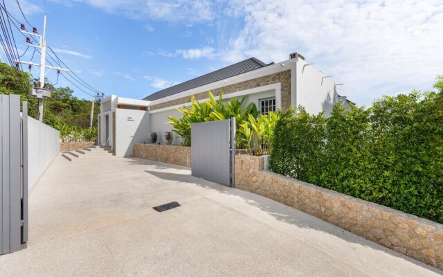 Beautiful 4 Bedroom Luxury Villa with Sea Views - KBR2