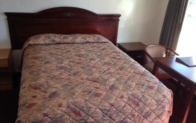 Villa West Motel