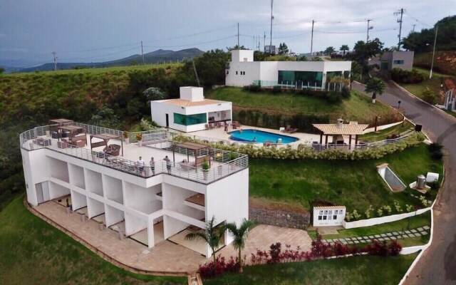 Casa no Mirante de Escarpas