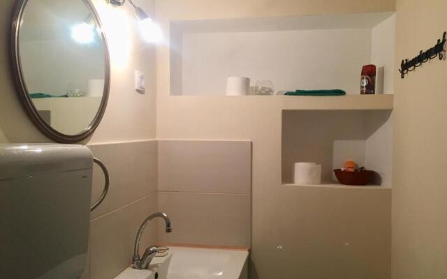 HI Youth and Business Apartments