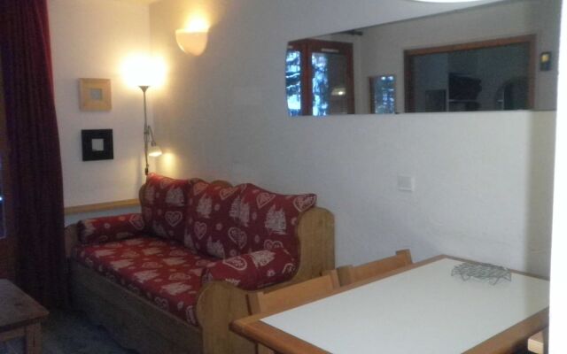 Lou Services Apartment M3-431 LSI 001