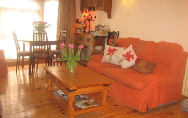 Ashleigh House