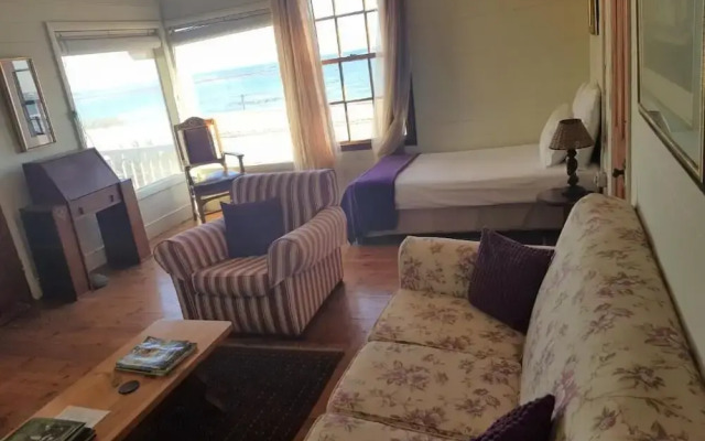 Bedrock Lodge