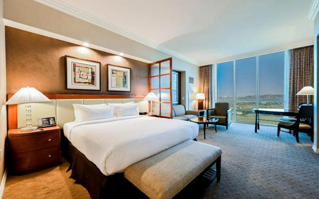 StripViewSuites at Signature